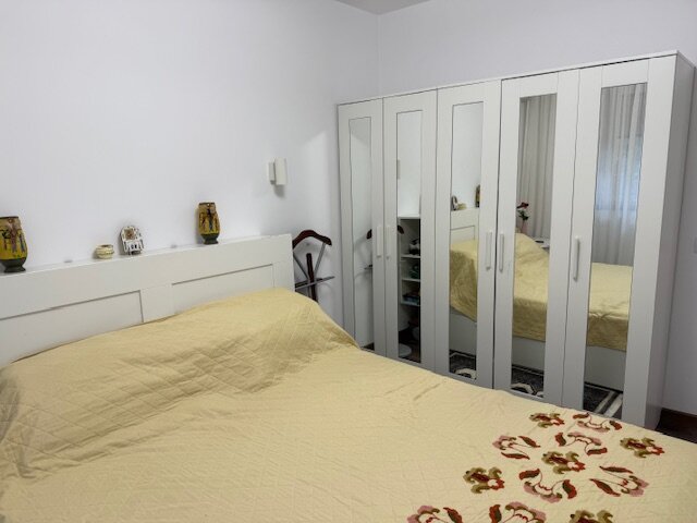 Pajura, vanzare ap. 3 camere in vila,