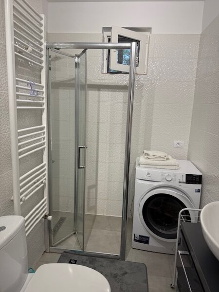 Pajura, vanzare ap. 3 camere in vila,